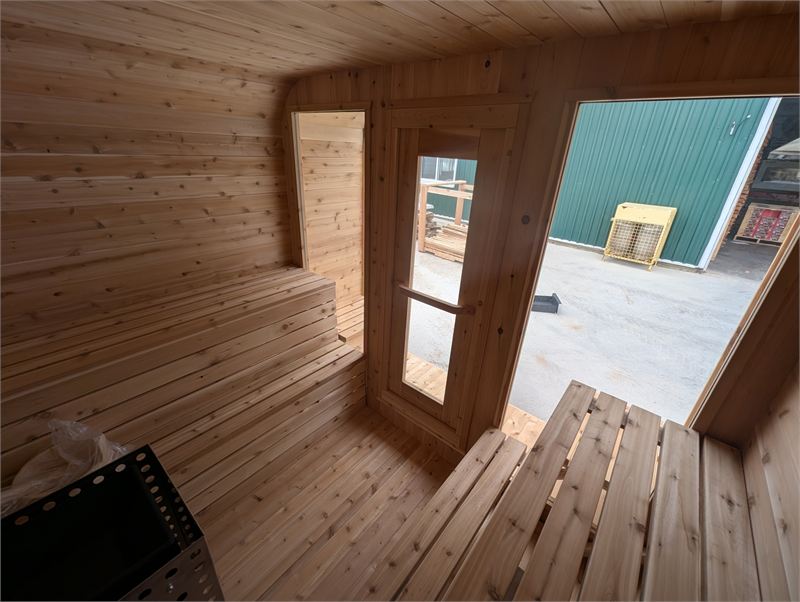 Sauna Luna 8 × 8 pi avec porche de 2 pi — vue 4