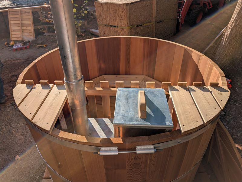 Bain chaud en cèdre rouge 6 × 4 pi — vue 4