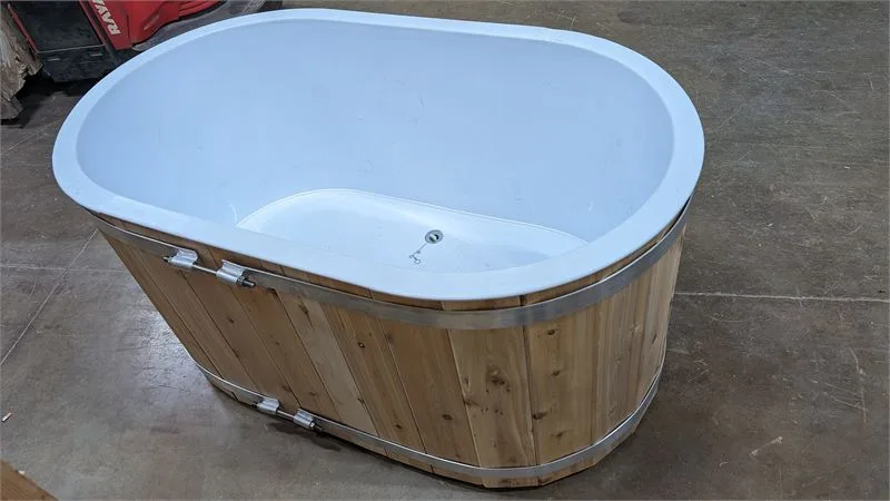 5′ × 3′ Oval Cold Plunge, view 3