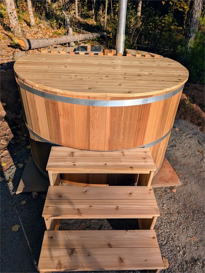 6′ × 4′ Red Cedar Hot Tub, view 2